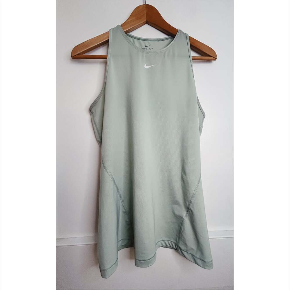 Women's Nike Dri Fit Tank in Mint Green Size M